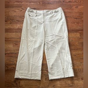 Larry Levine Dress Capris, size 12